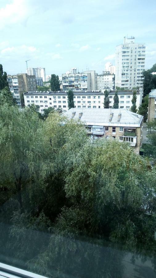 Квартира Рядом Севастопольская Площадь,Добробут,Жуляны Kijev Kültér fotó
